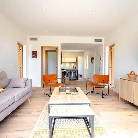 Villa Superbe Climatisee Au Calme, Jardin, Parking *