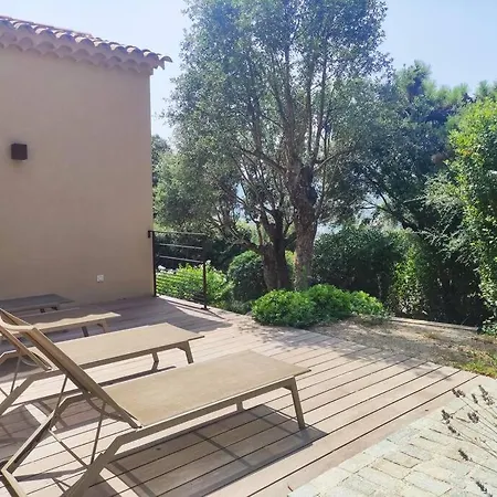 Superbe Climatisee Au Calme, Jardin, Parking Villa