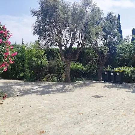Superbe Climatisee Au Calme, Jardin, Parking